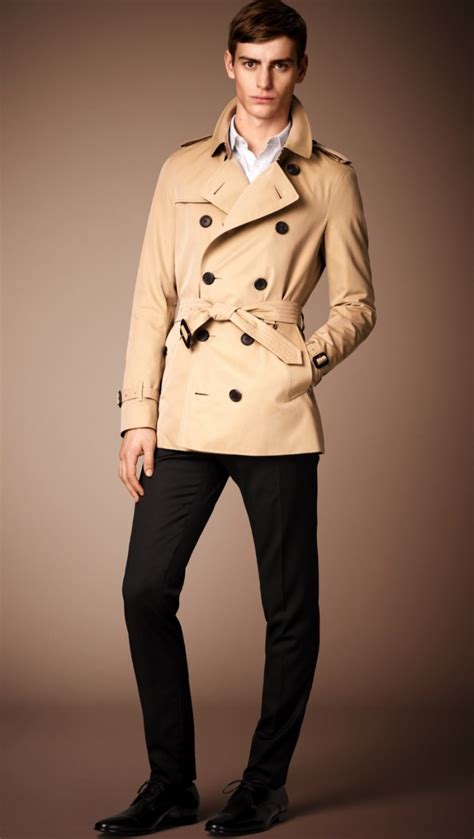 trench burberry uomo corto